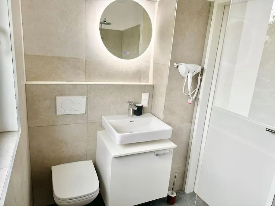 Rooftop Apartment With Balcony & Free Parking Vienna